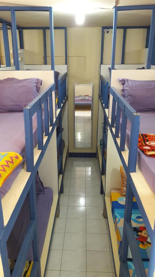 Centro Hostel Labuan Bajo Exteriör bild