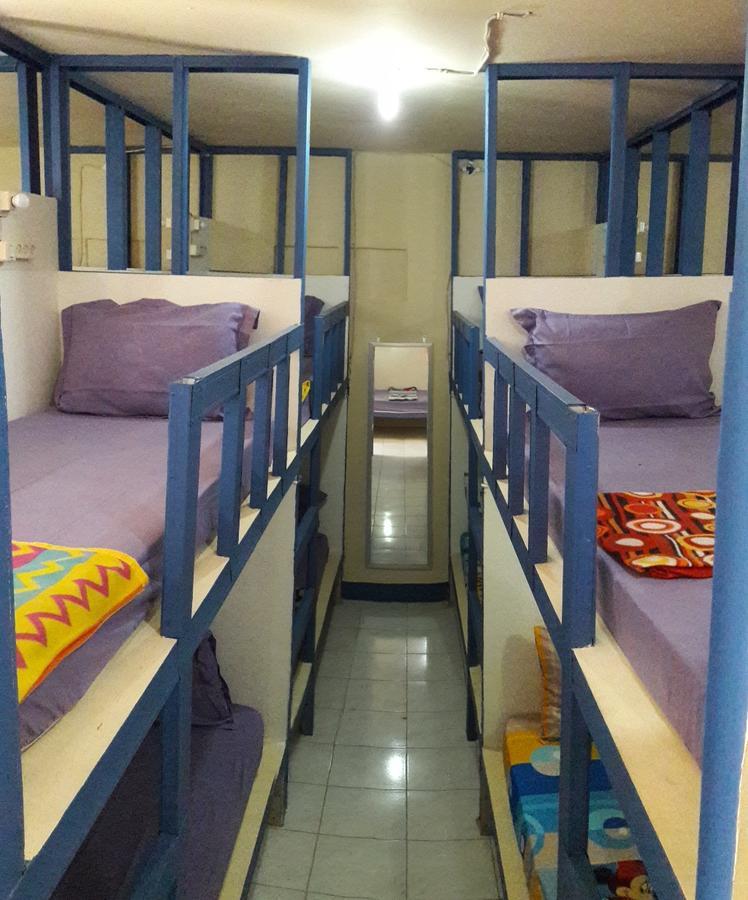 Centro Hostel Labuan Bajo Exteriör bild